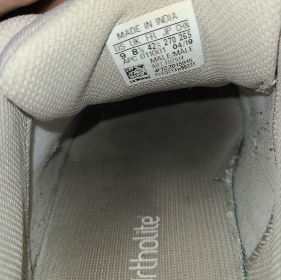 Adidas Yeezy 700 v2 tephra - Picture 3 of 5